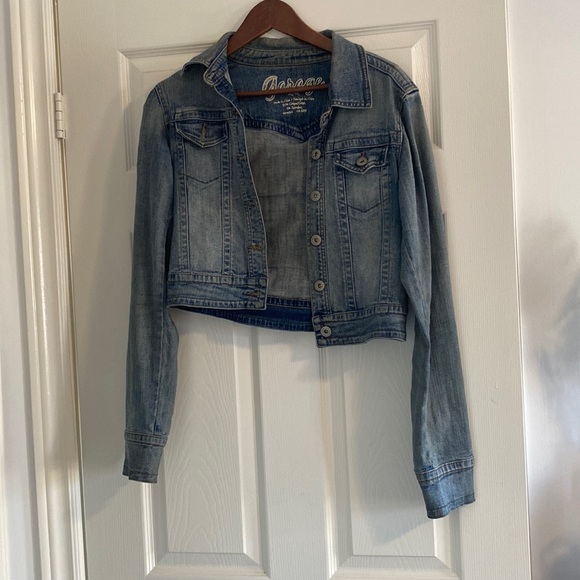 Cropped denim jacket - Picture 1 of 1
